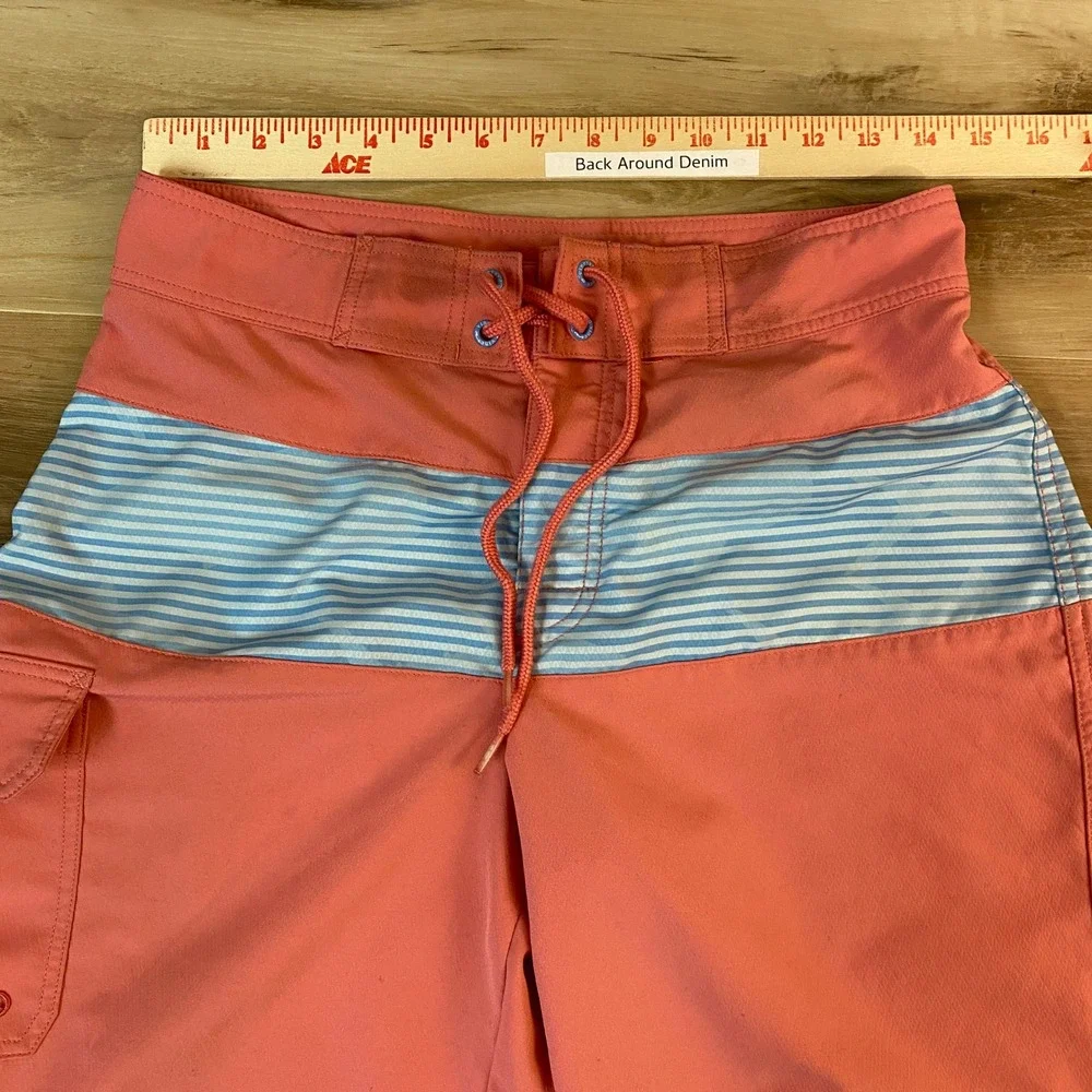 Vineyard Vines men board