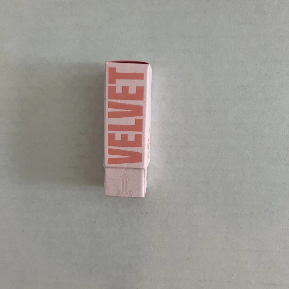 NEW Jeffree‎ Star Velvet Trap Lipstick