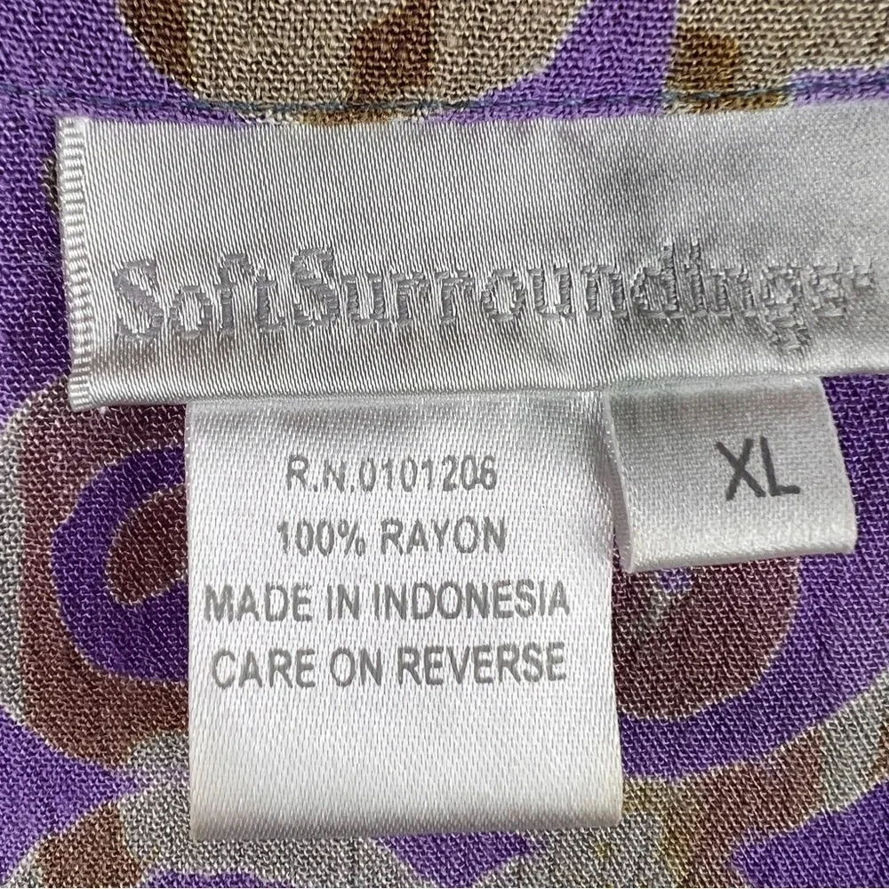 SOFT SURROUNDINGS Multi-colored Duster/Wrap. Size XL. One button closure.