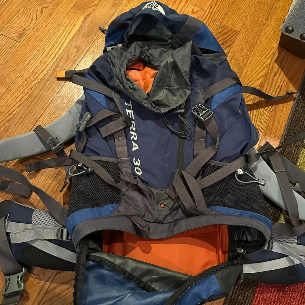 NORTH FACE Terra 30L Ripstop Verti-Cool Back Panel BACKPACK