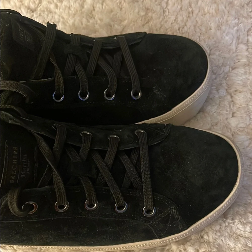 Skechers texture up