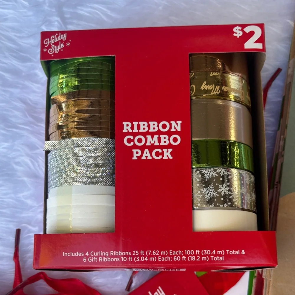 Holiday Gift Bag and Tag Set
