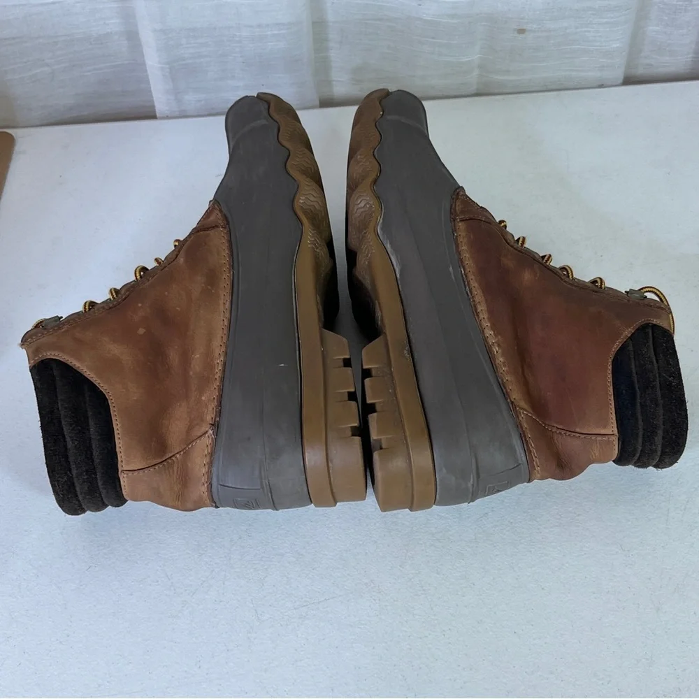 Sperry size 10