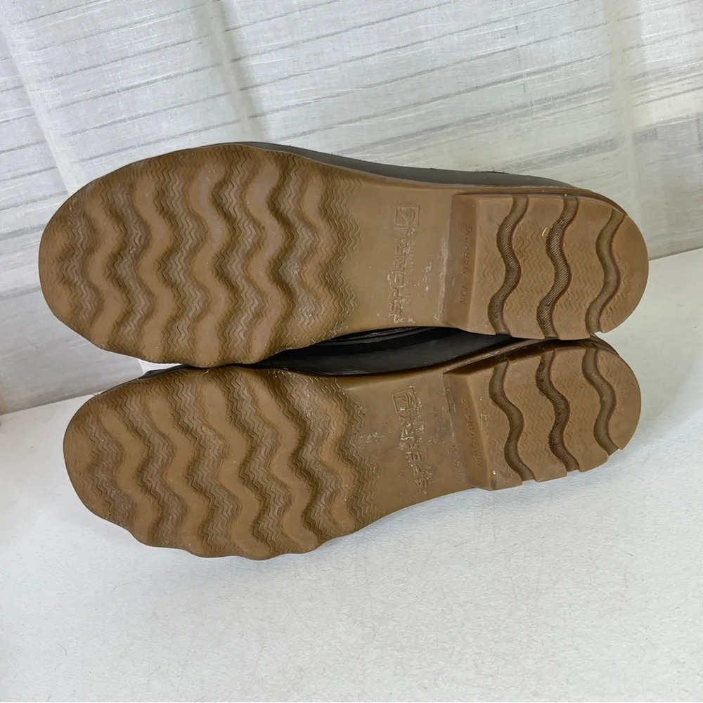Sperry size 10