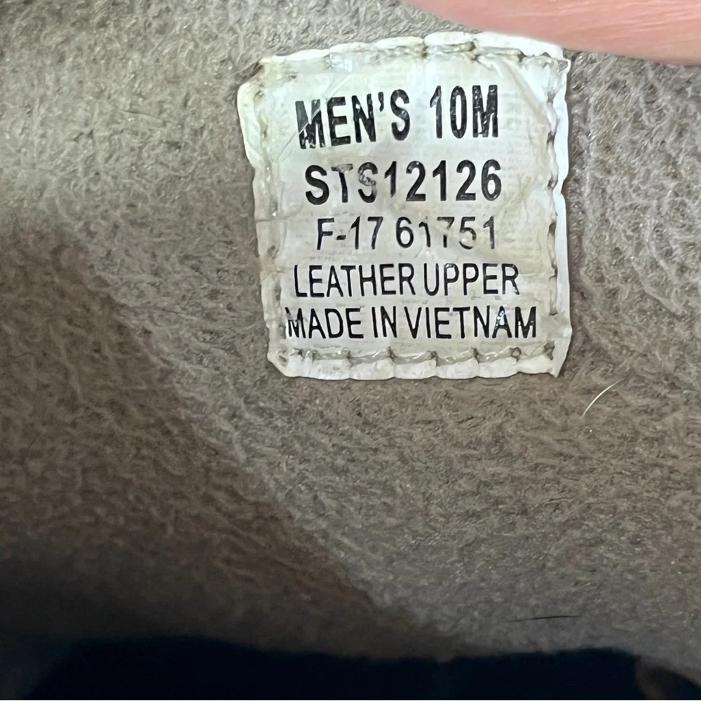 Sperry size 10