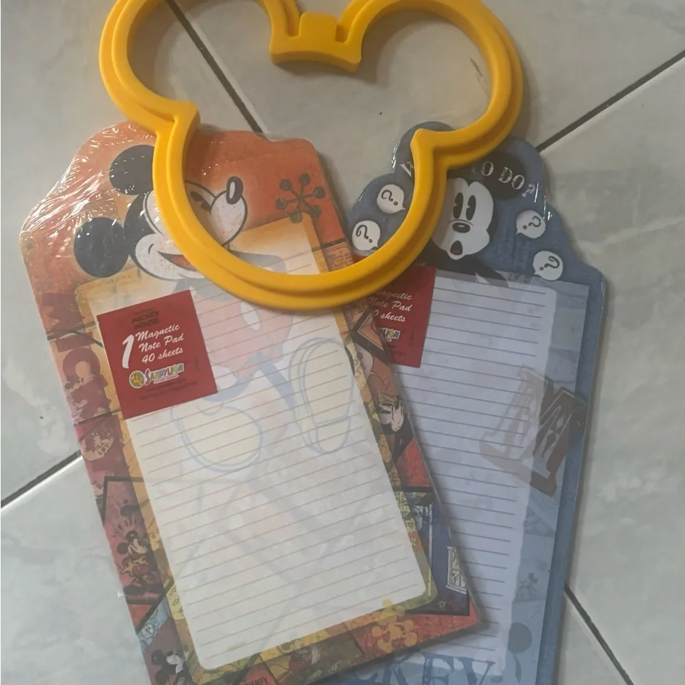 3-1 NEW Disney Parks Mickey Mouse Silicone Pancake & Egg Ring Mold…+ 2 p…