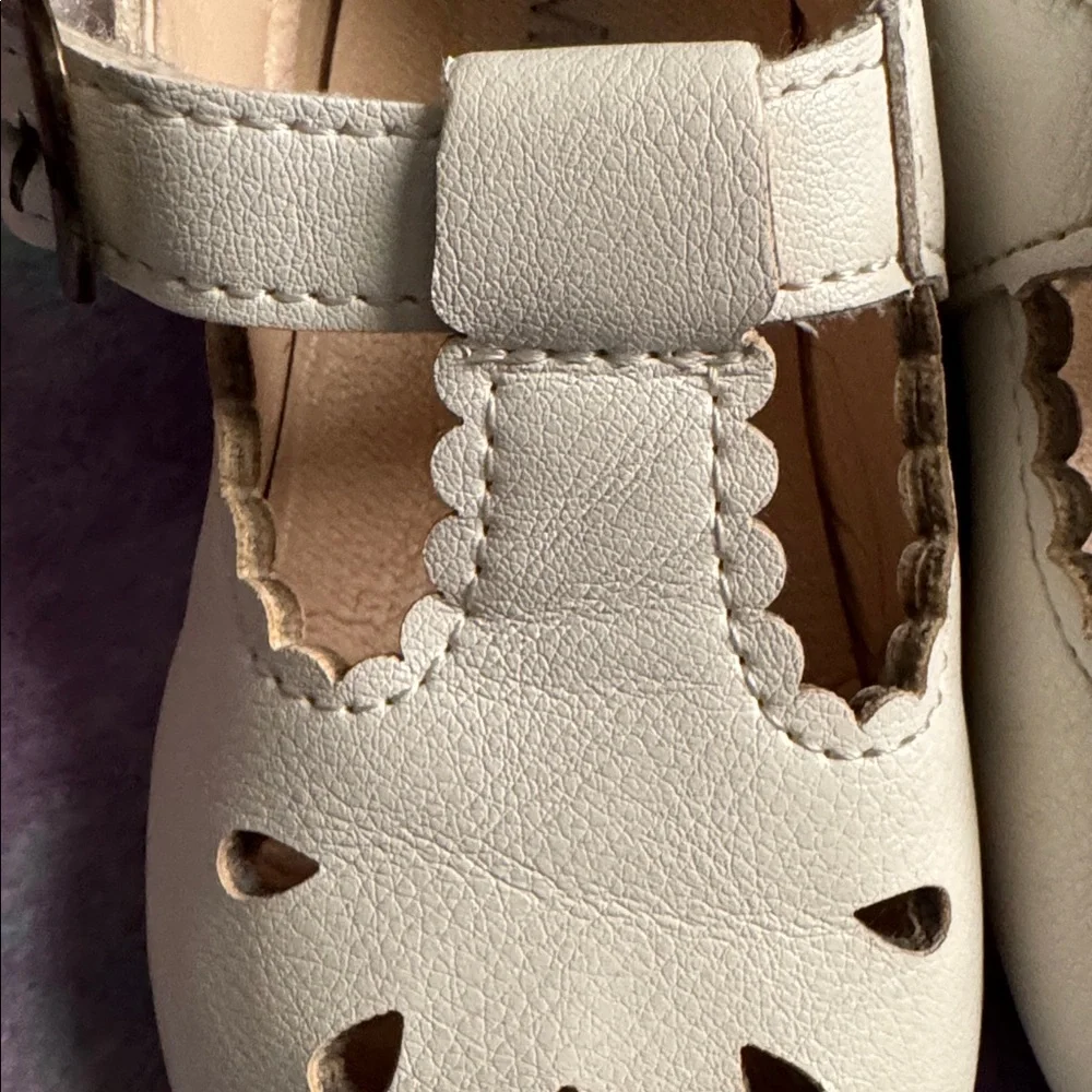 MG BABY Adorable Cream Baby Walker Shoes size 22