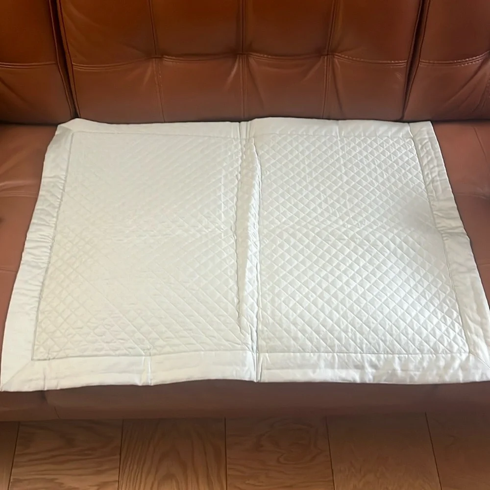 Ralph Lauren Wyatt diamond collection single Sham. Standard size