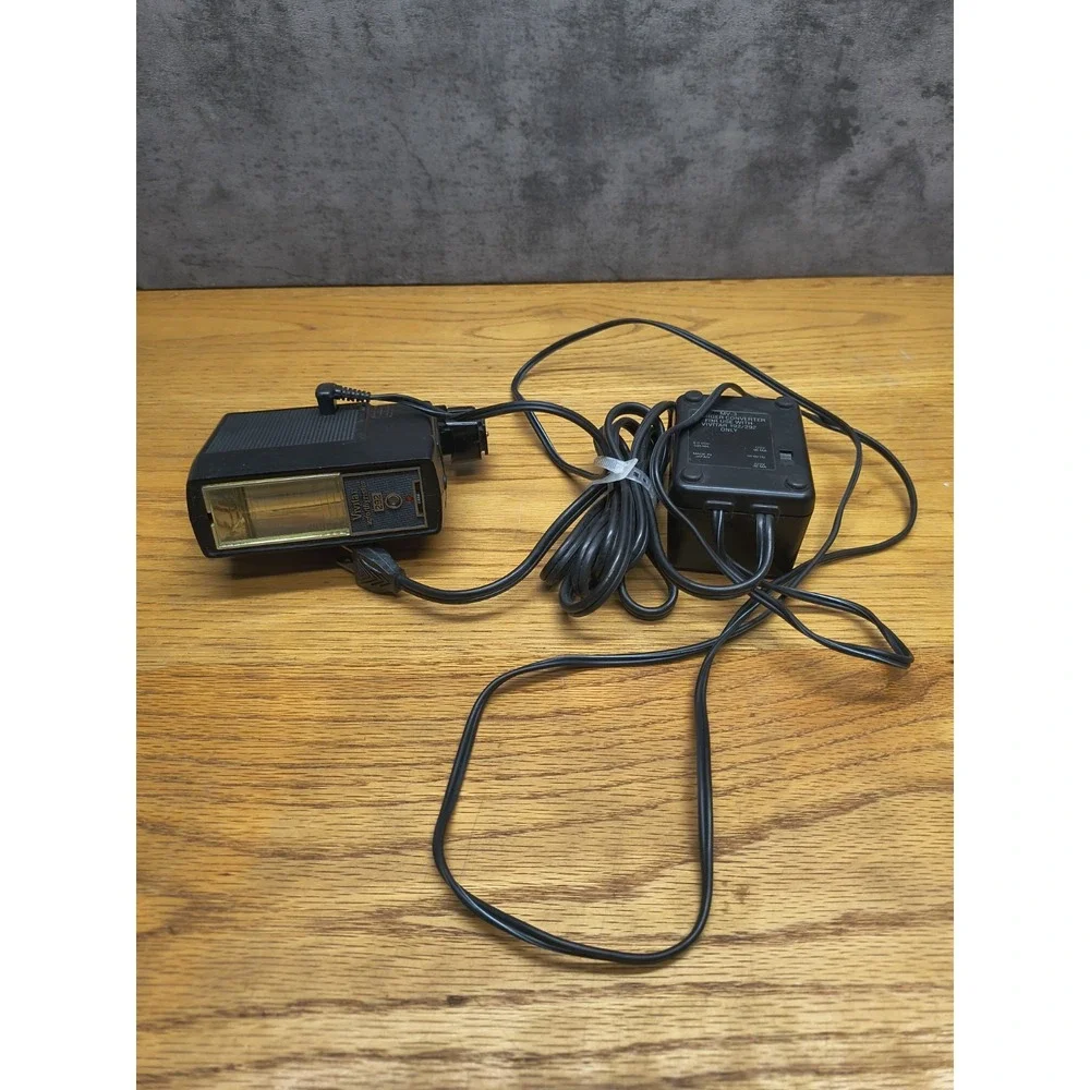 Vintage Vivitar Auto/Thyristor 292. With Charger - Untested