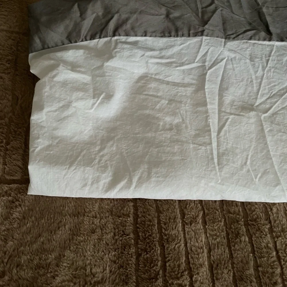 NWOT, Q, RH, Fitted Base Bed Sheet