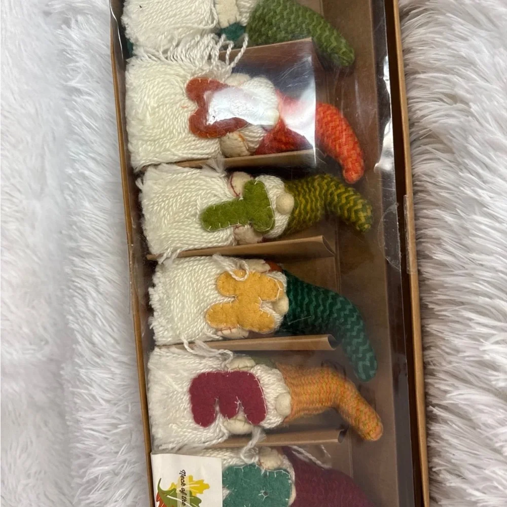 N/A decor knit hats