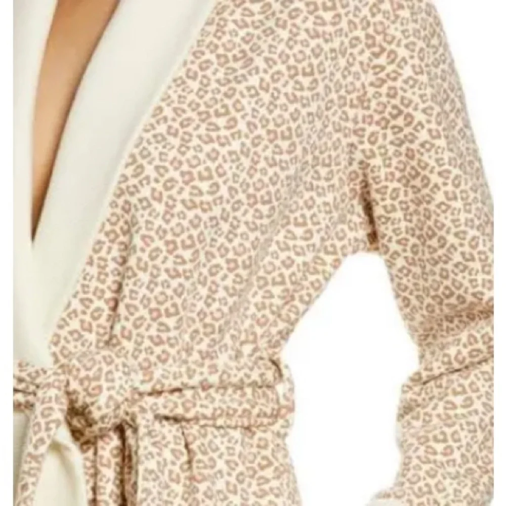 UGG elegant robe
