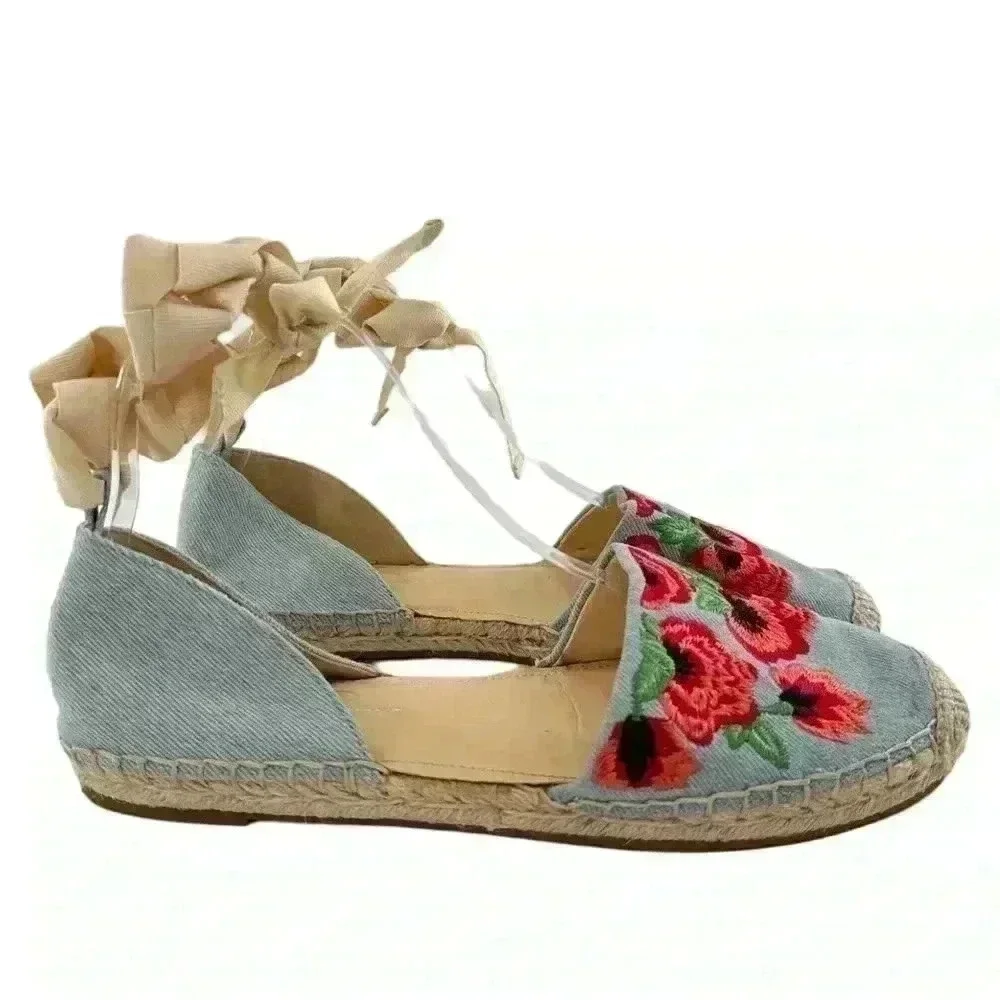 Jessica Simpson Flippo flats size 8.5 38.5 denim floral embroidered espadrilles