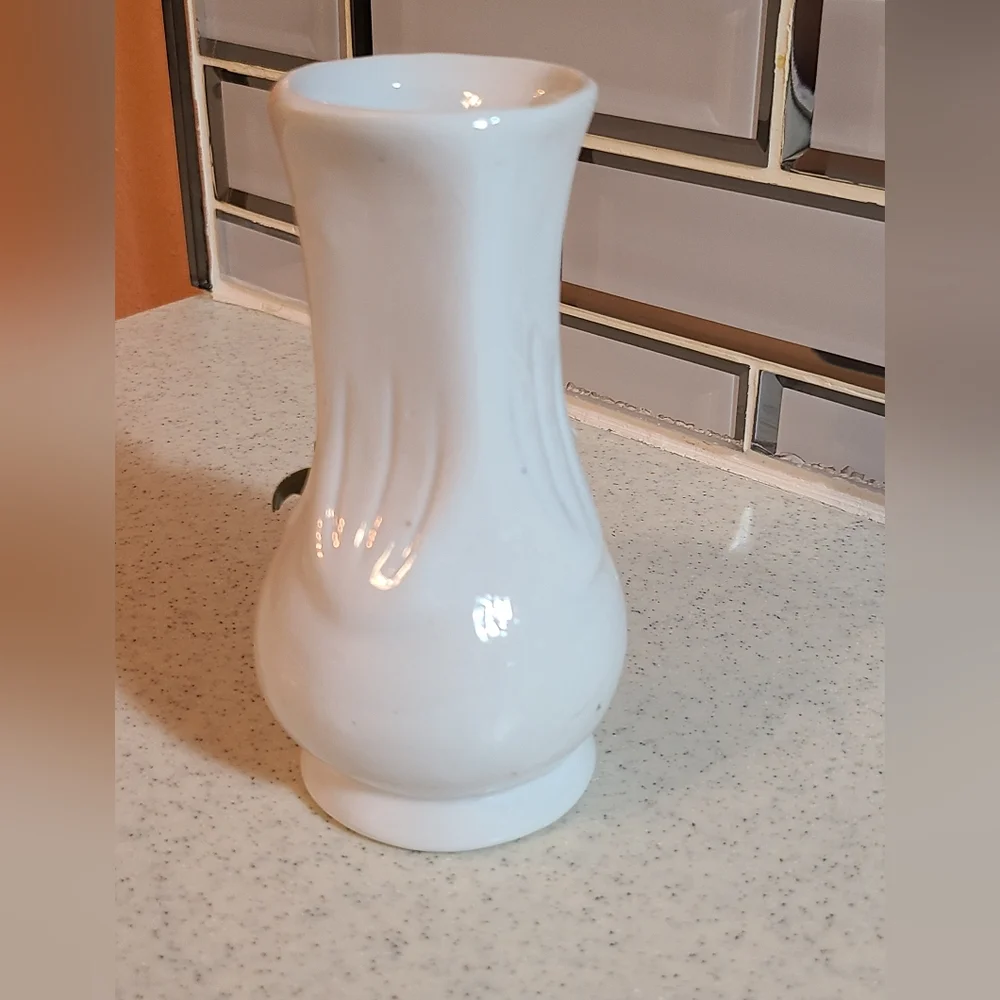 Vintage bud vase