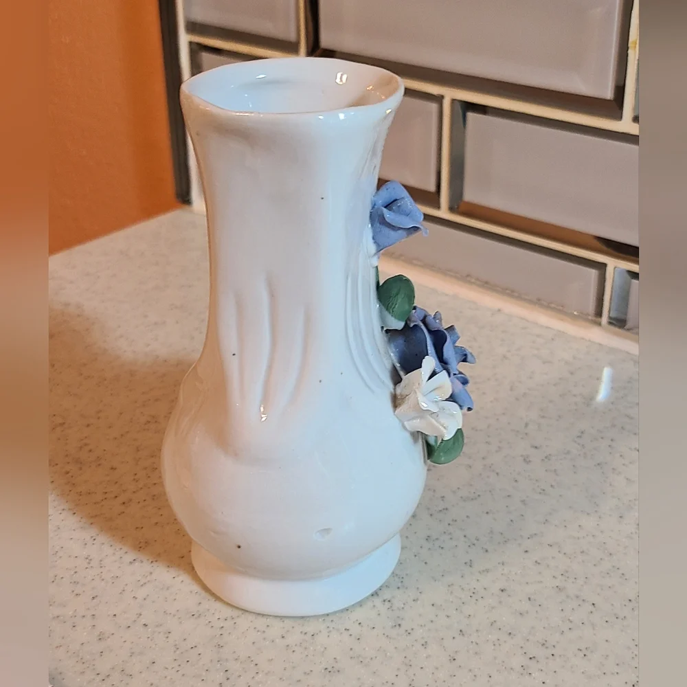 Vintage bud vase