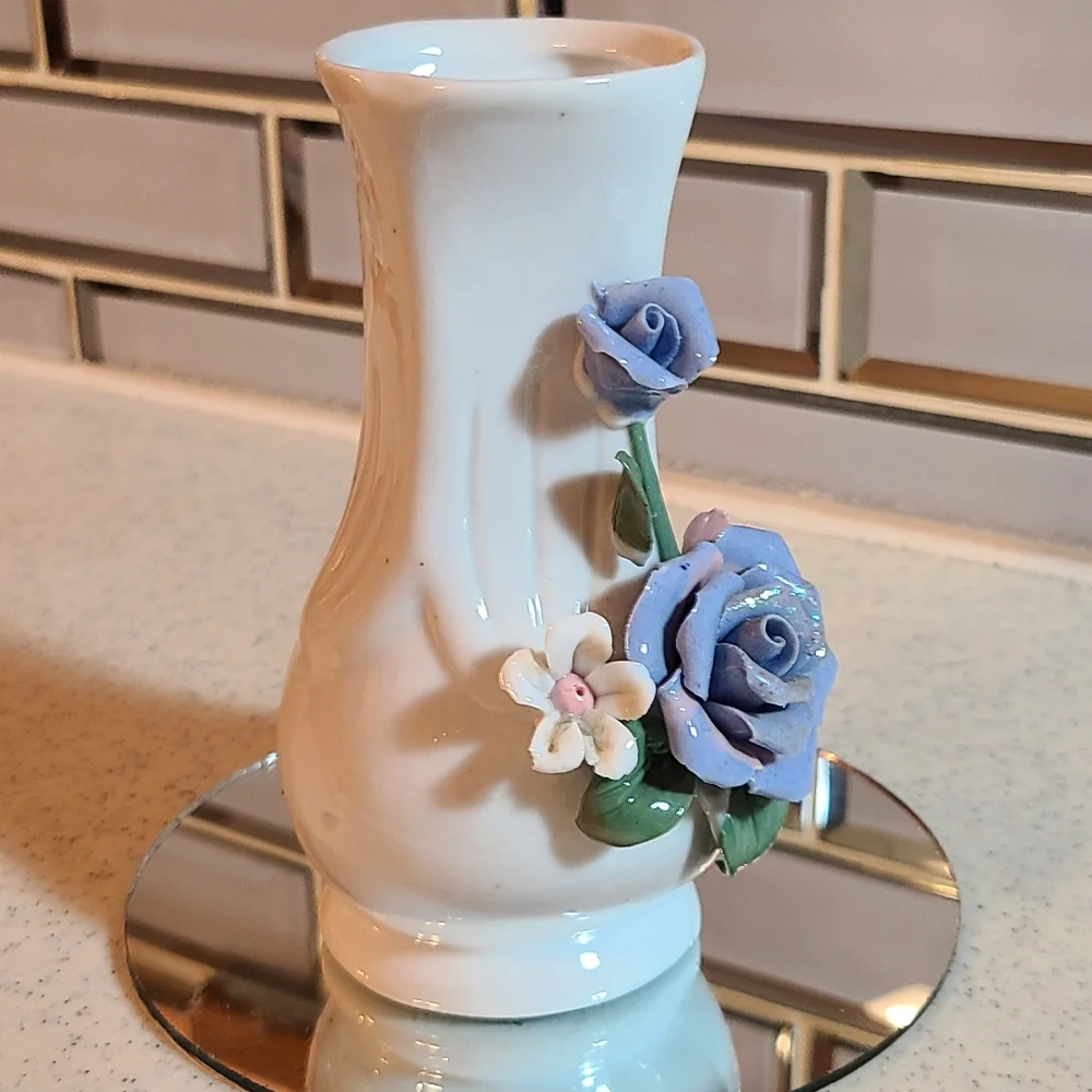 Vintage bud vase