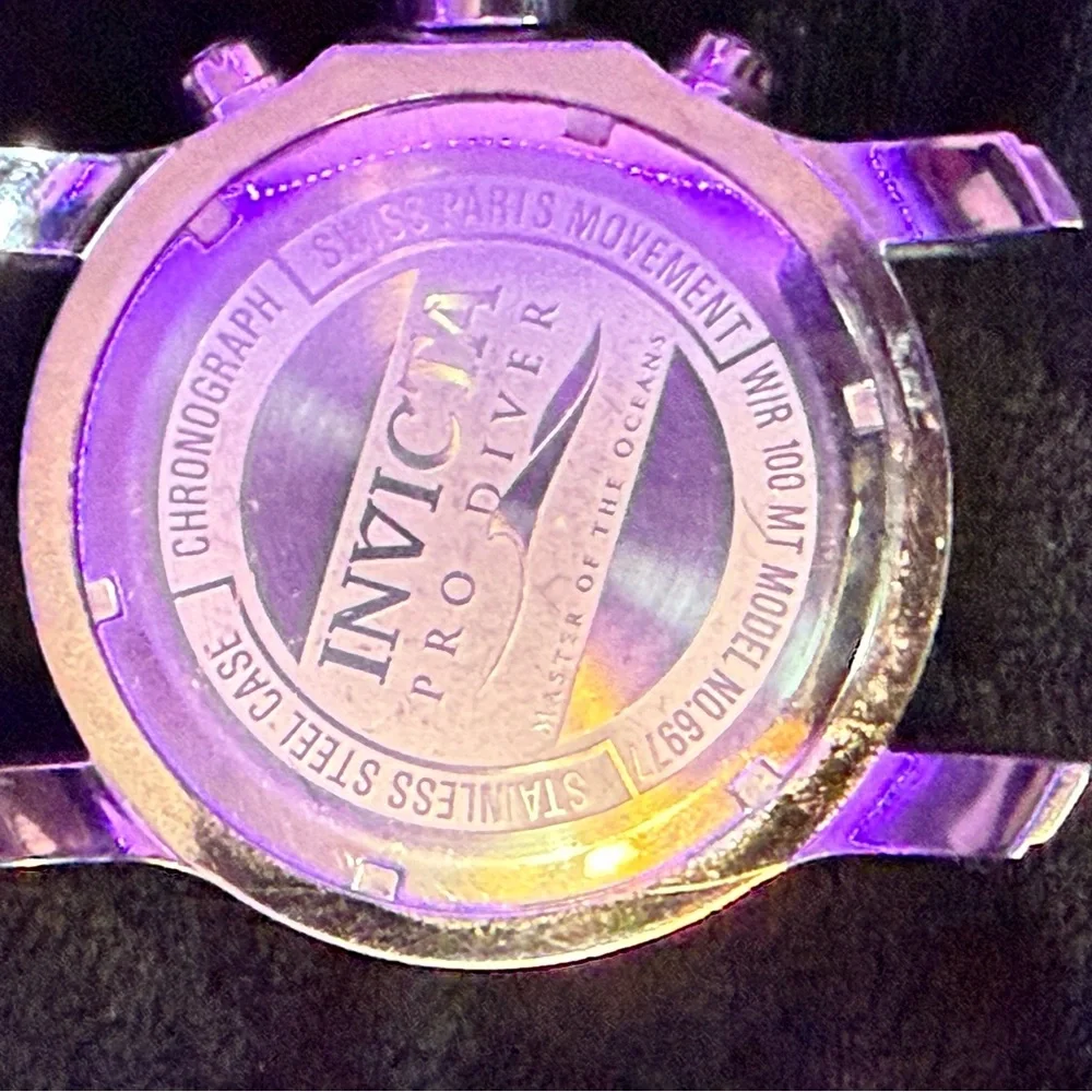 Invicta diver design