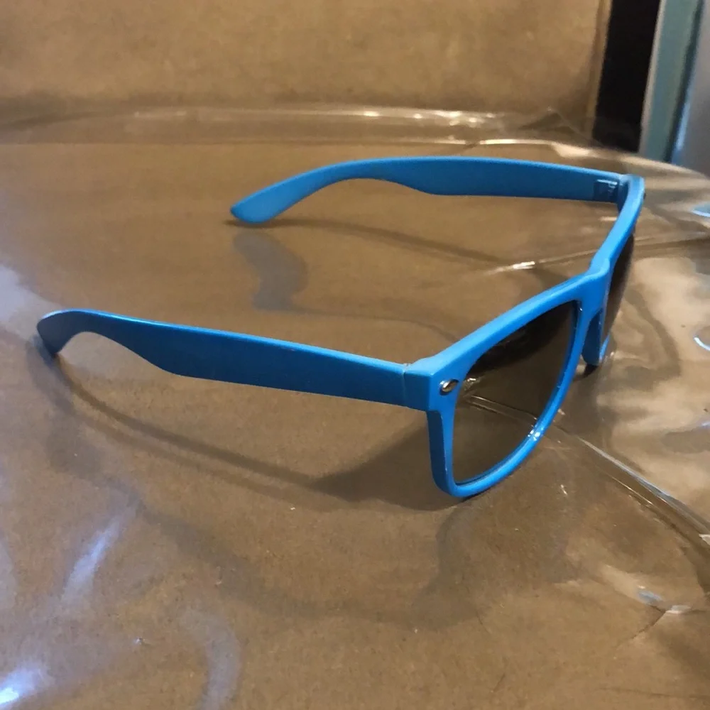 N/A blue mirror