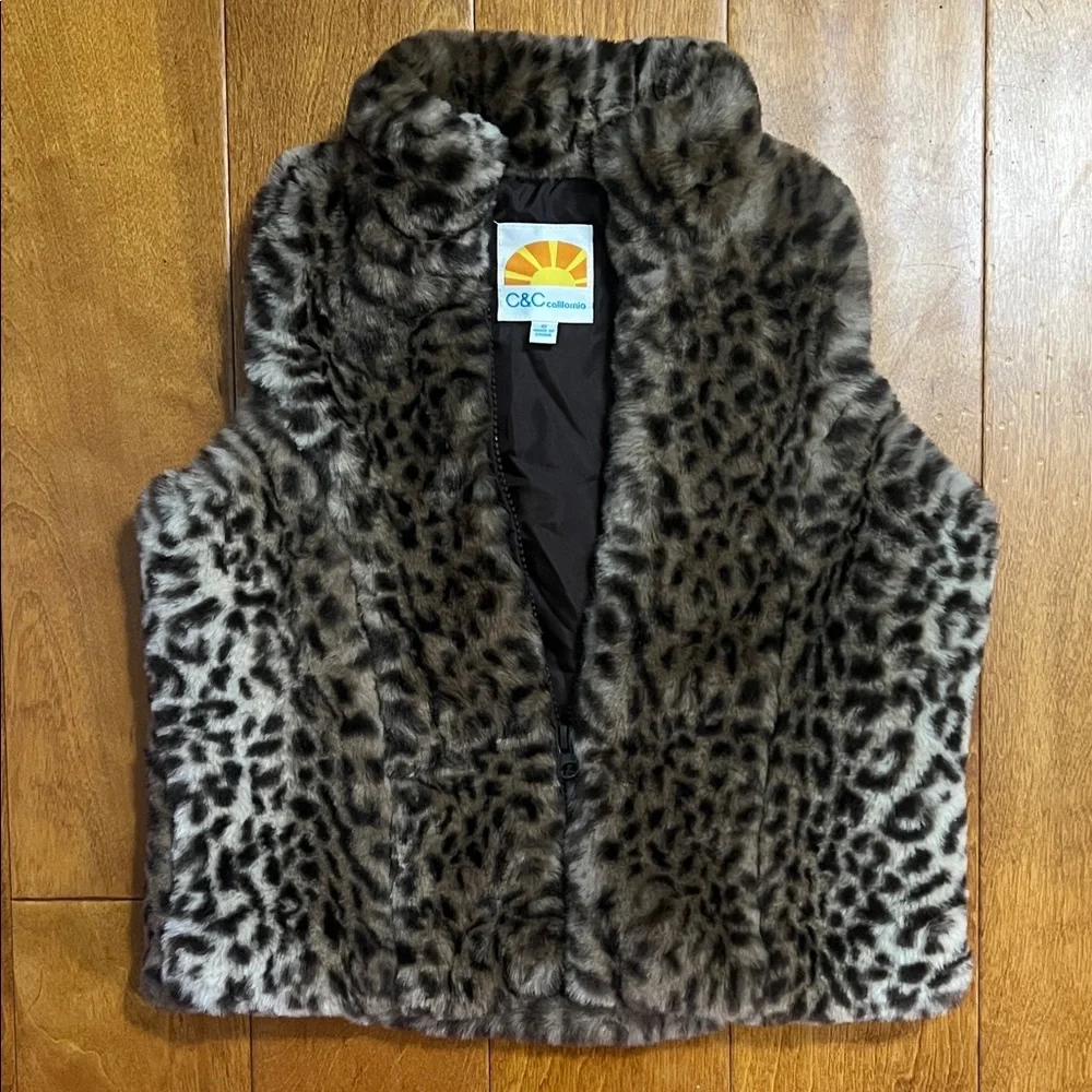 C&C California Kids Faux Fur Leopard Print Vest Size 6 Chic Stylish