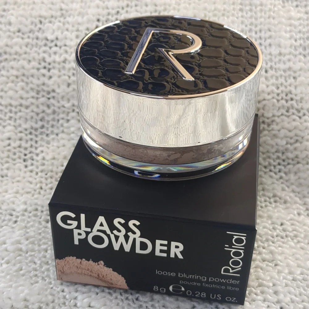 Rodial glass powder