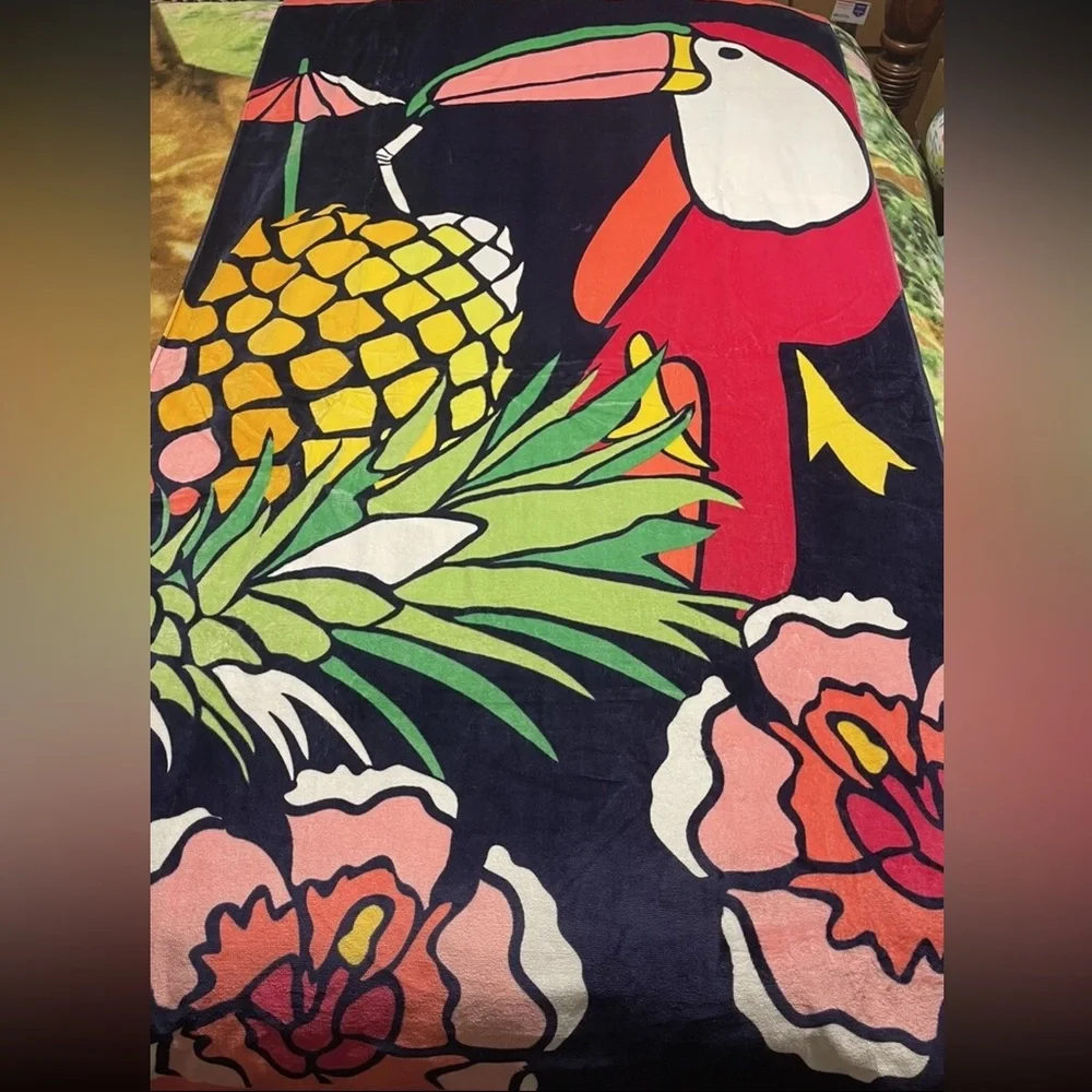 NWT Vera Bradley Beach Towel Toucan Party NWT