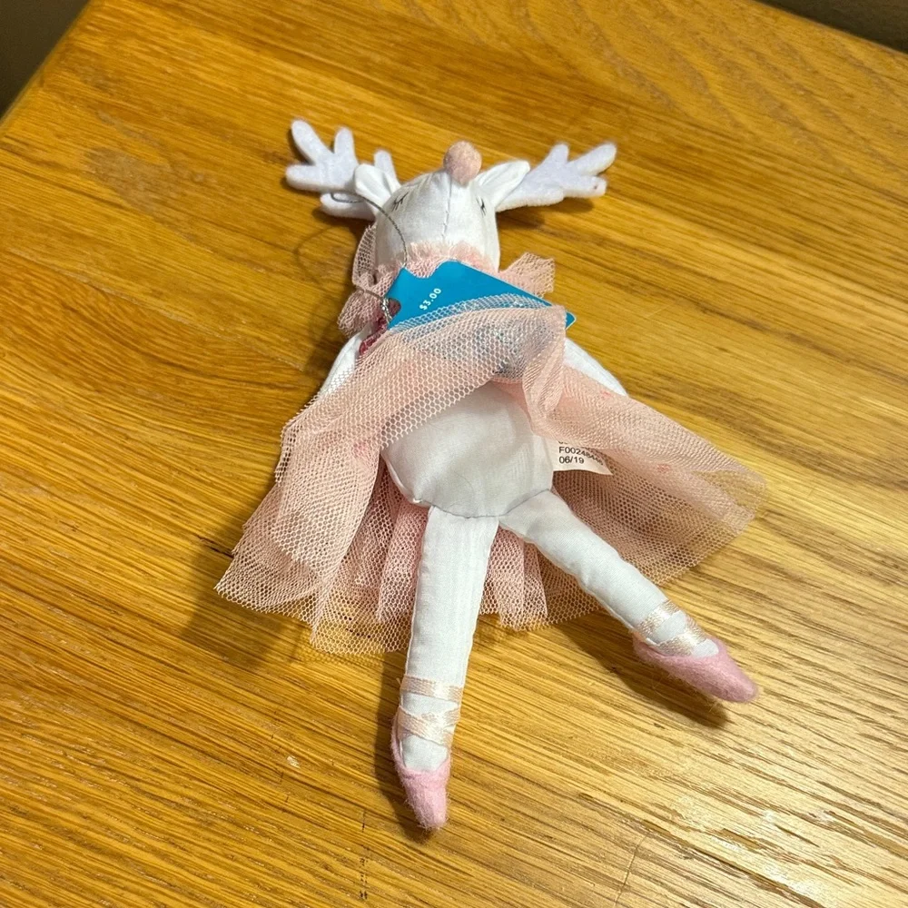 Target charming deer
