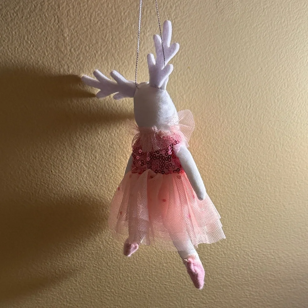 Target charming deer