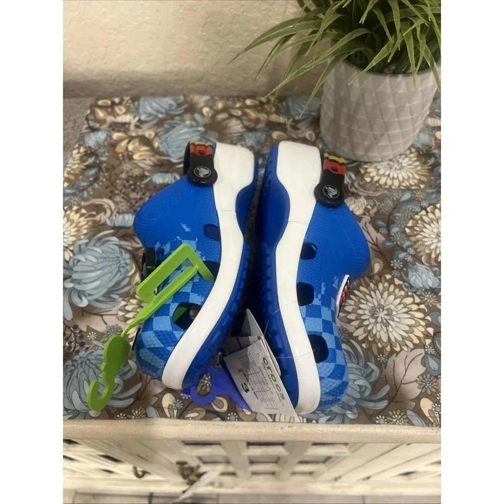 CROCS product pair