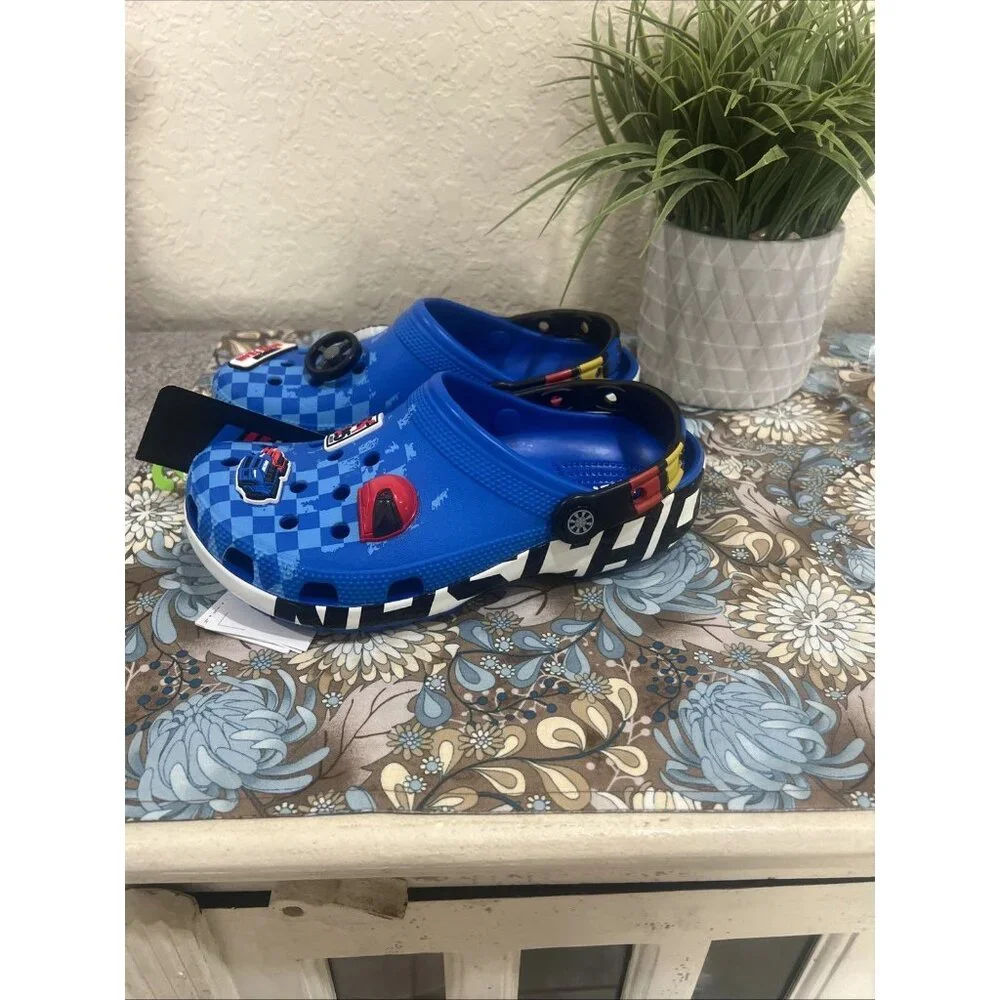 CROCS product pair