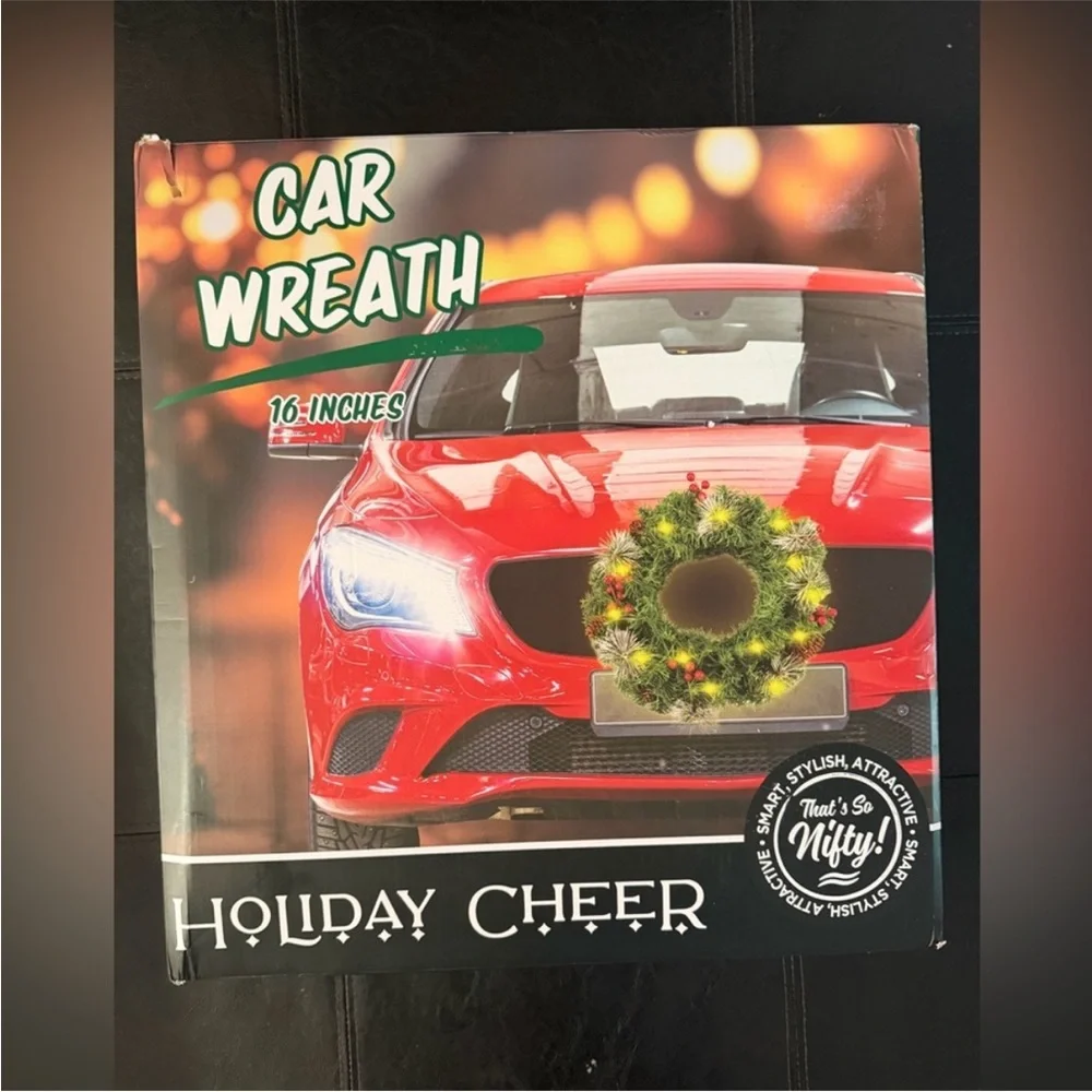 NWT Christmas car Wreath included just description on pic of box