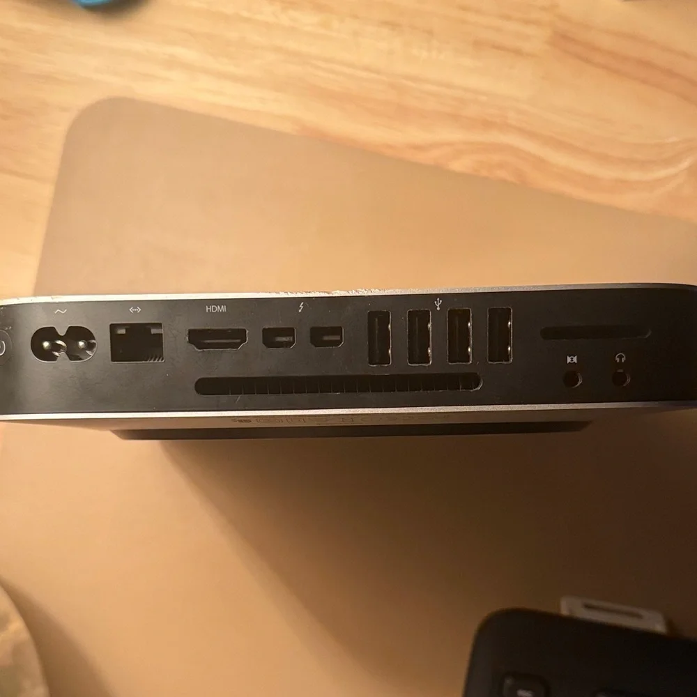 Apple Mac Mini - Sleek Silver Finish