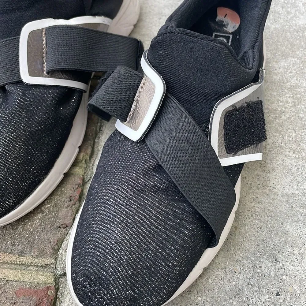 Guess Valleri Black Glitter Slip on Sneakers. Size 7