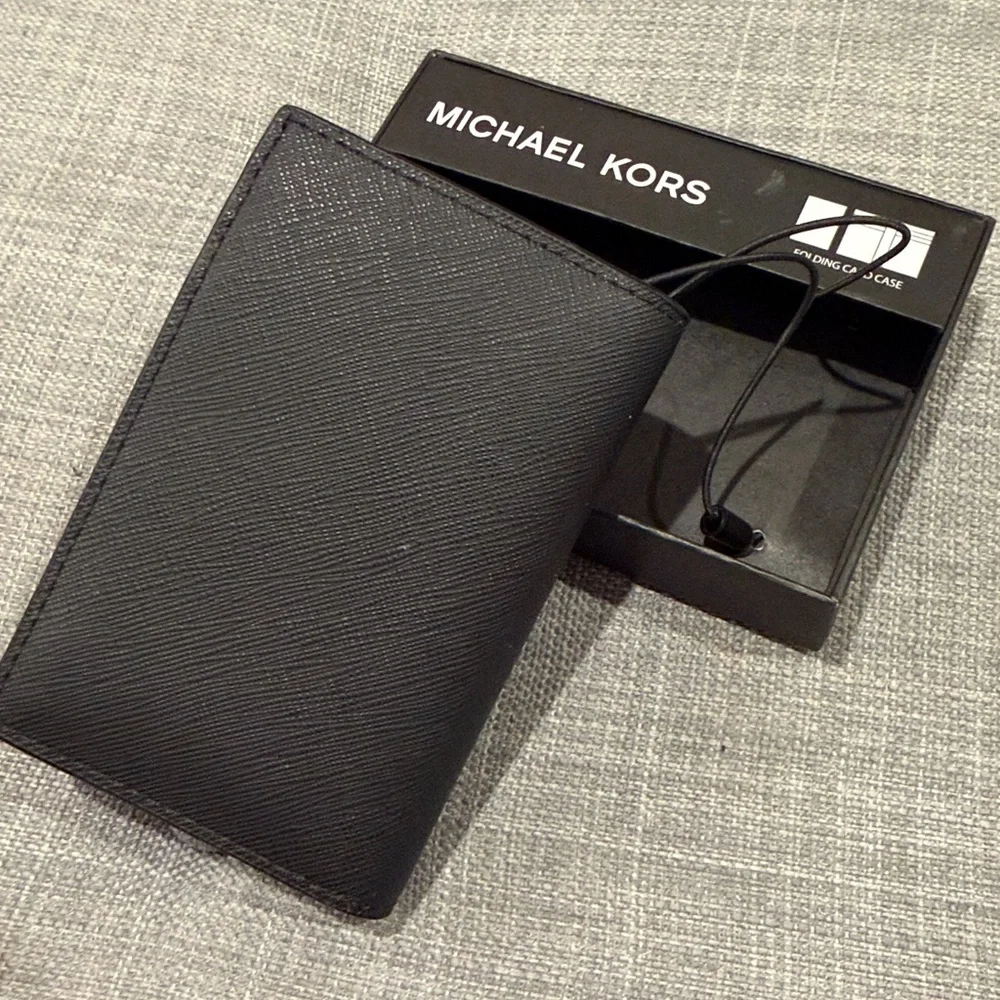 Michael Kors mk black