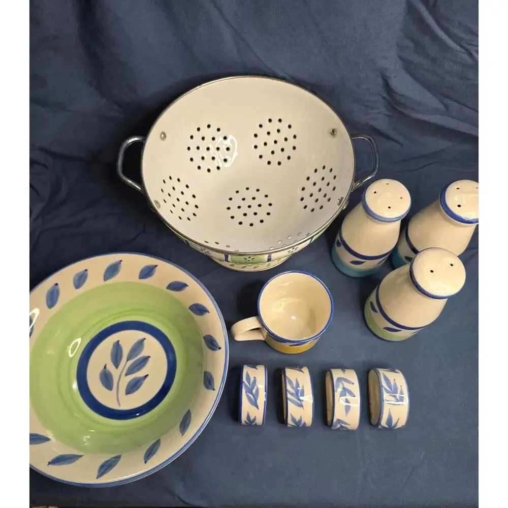 Set of 10 Williams-Sonoma Tournesol collection with Colander, Serving Bowl