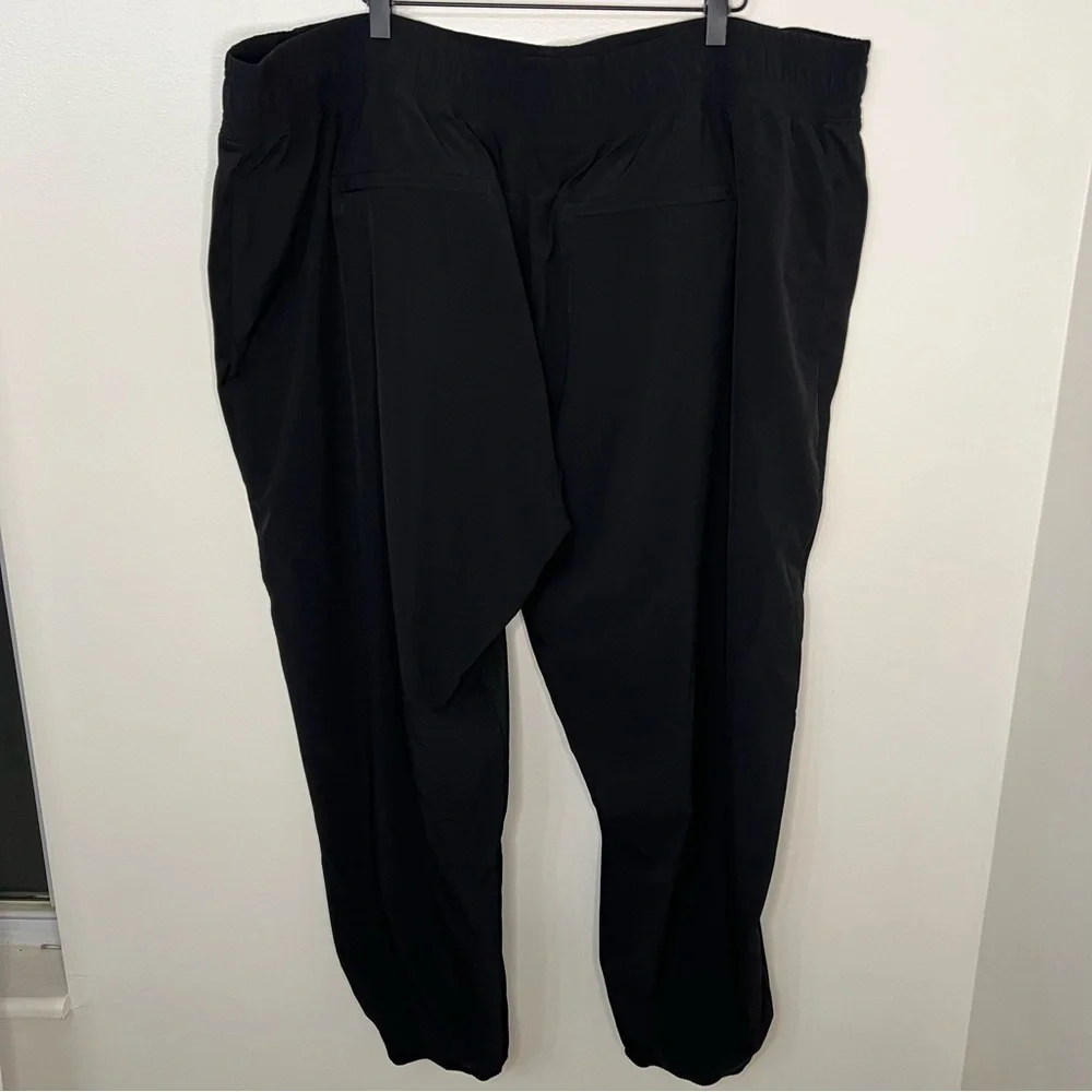 Athleta jogger 14 athleisure