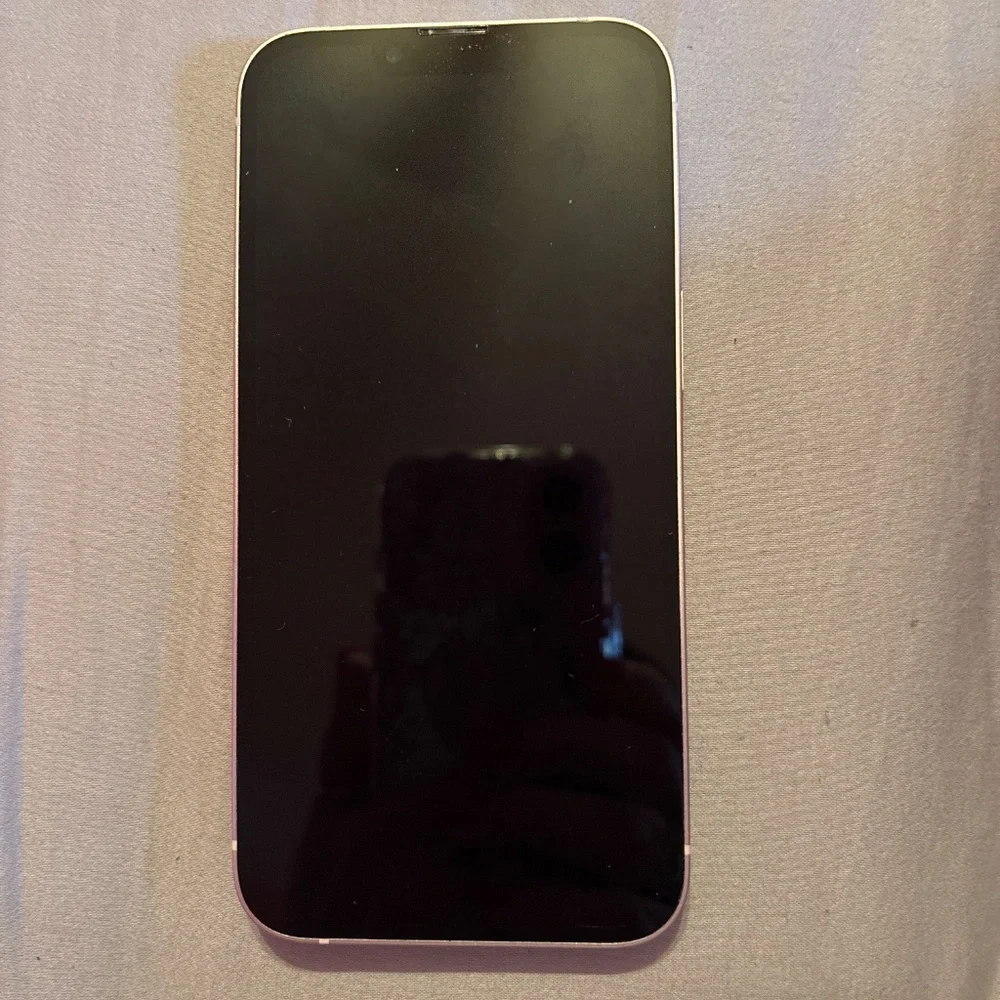 Apple iPhone in Black. 128gb. Locked To Tractfone.