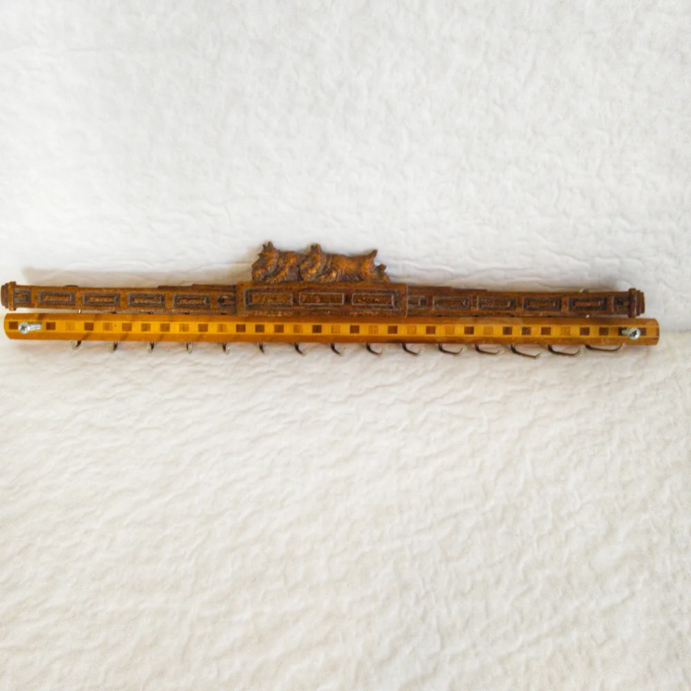 Vintage Syroco add charming