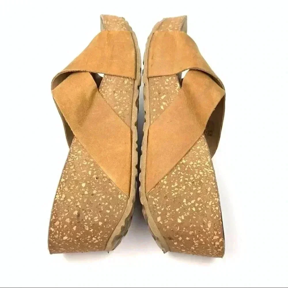 Cristina Francini sandals size 8.5 tan Italian leather chunky cork flatforms