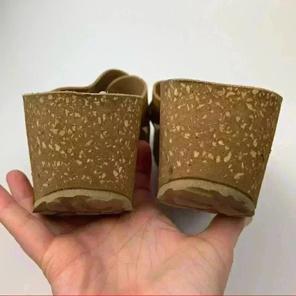 Cristina Francini sandals size 8.5 tan Italian leather chunky cork flatforms