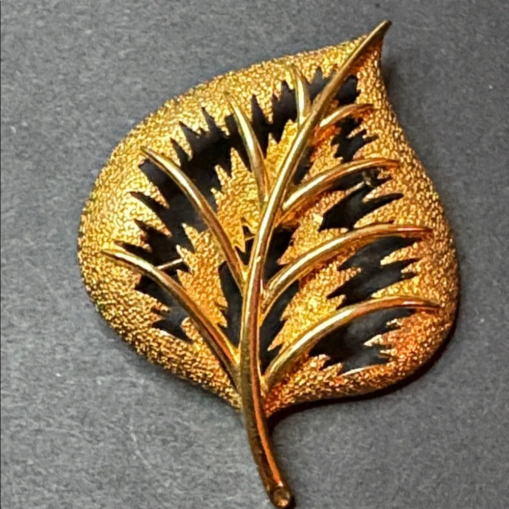 Allison Reed elegant gold