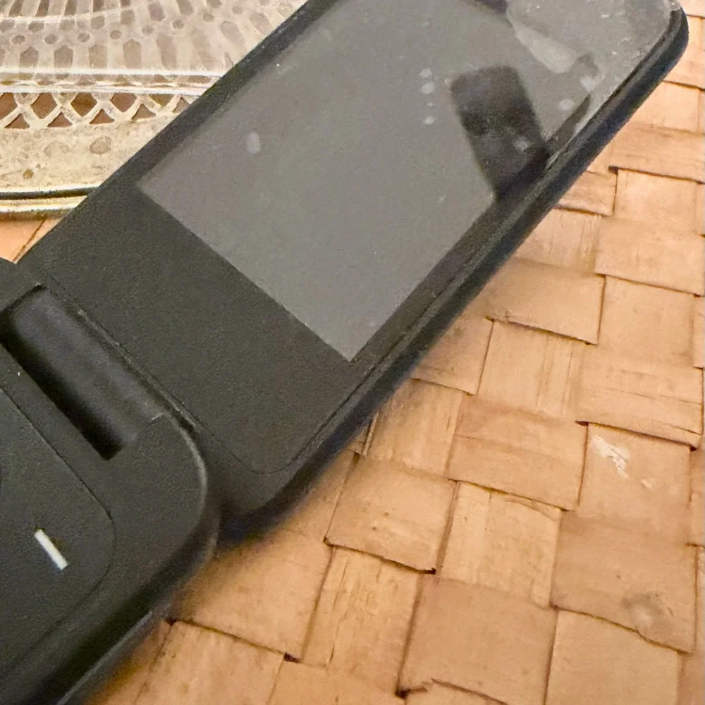 TCL Flip Phone Blue – New