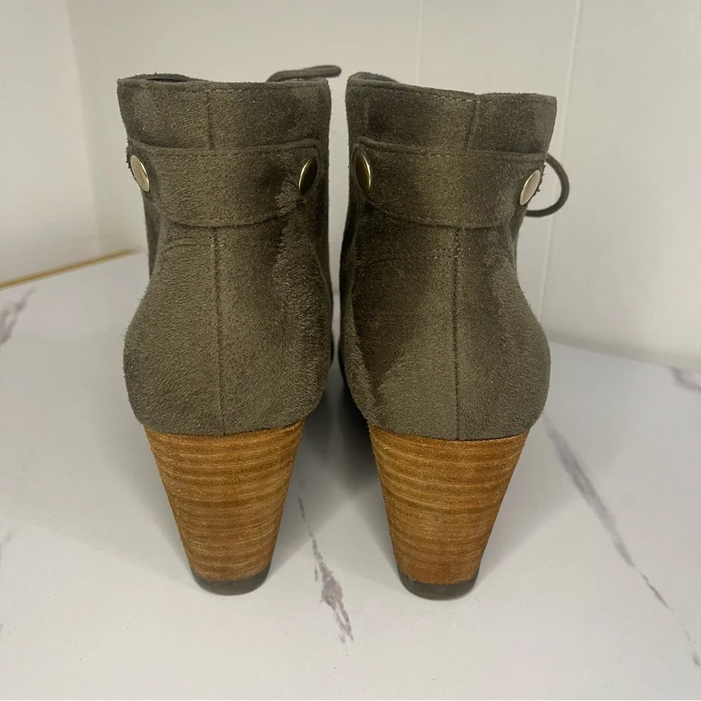 Dr. Scholls stylish olive