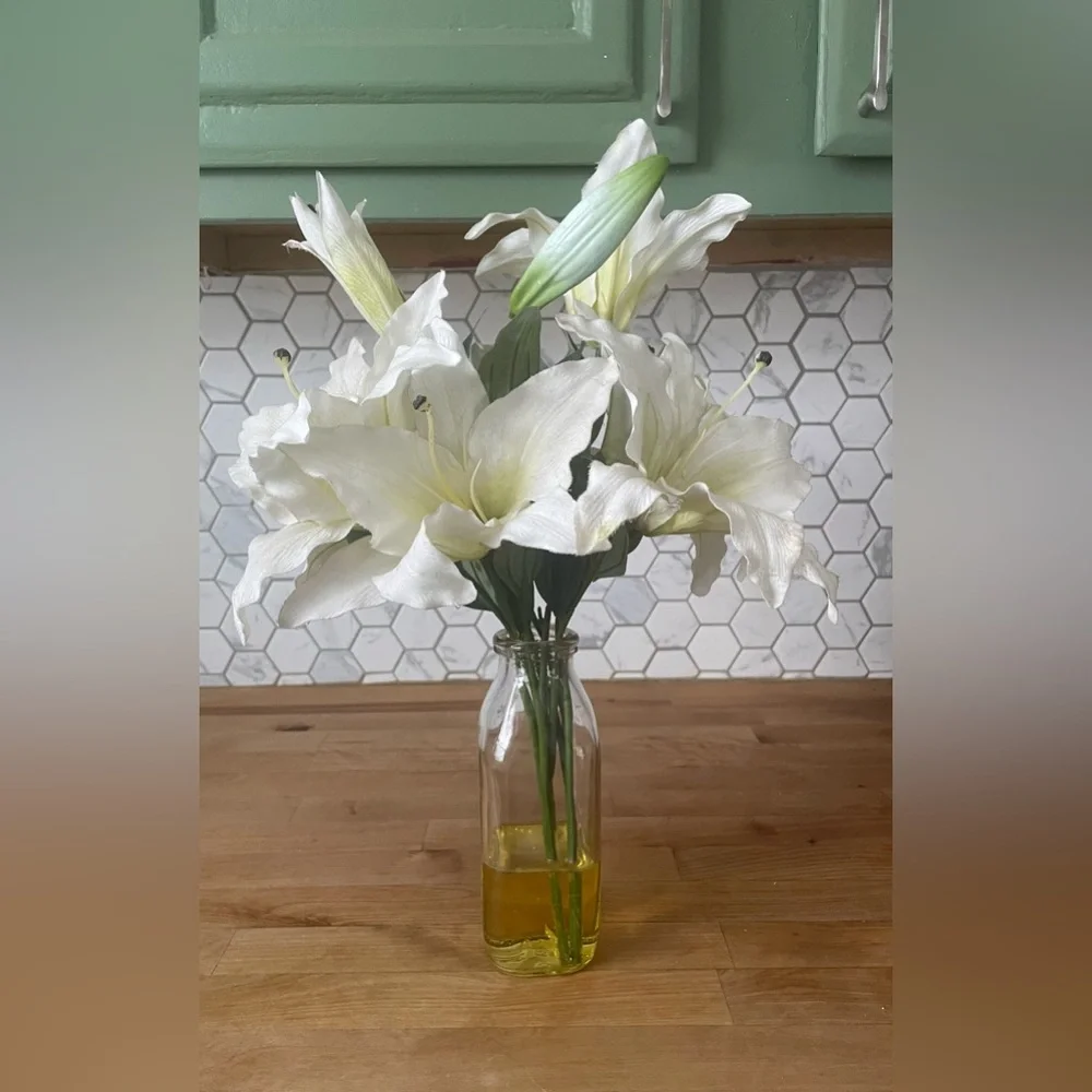 Vintage vase white any