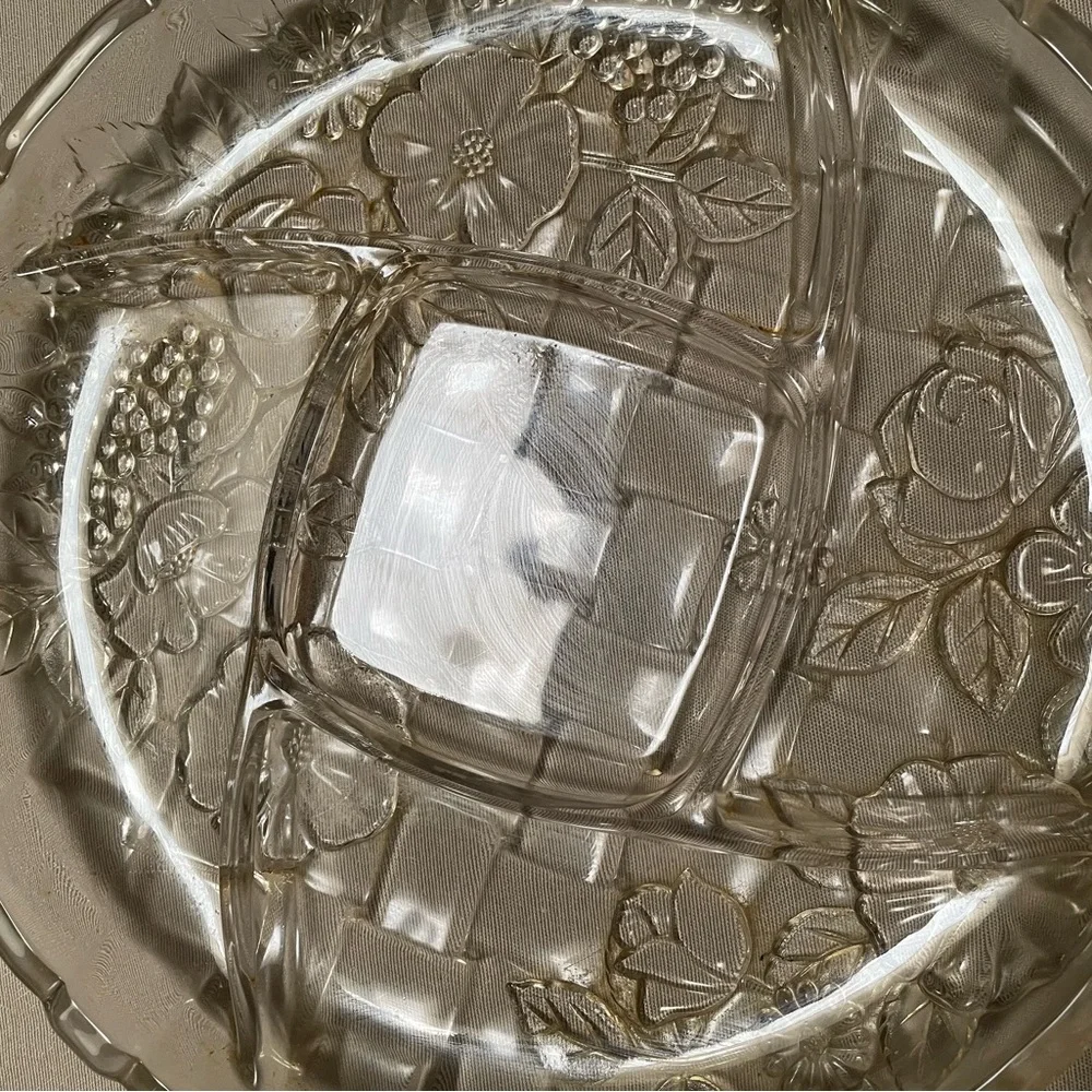 Royal Clear Japan 5 compartments glass floral round plate, size 12” party event
