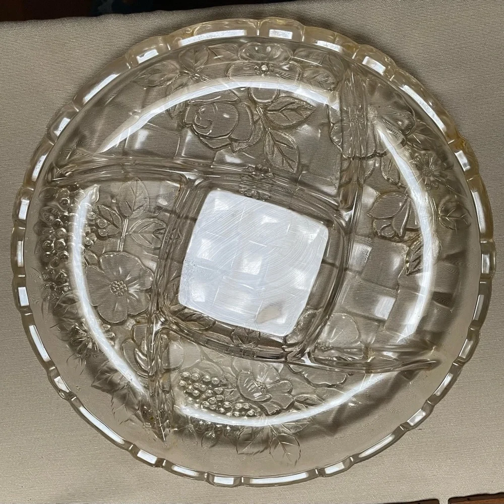 Royal Clear Japan 5 compartments glass floral round plate, size 12” party event