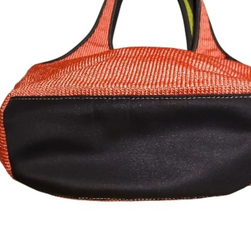 The Sak no handles