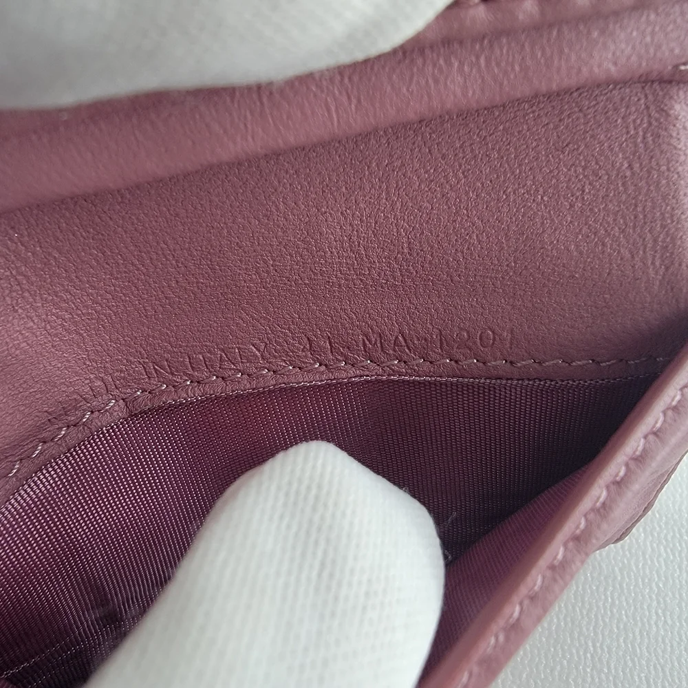 Dior color scratches