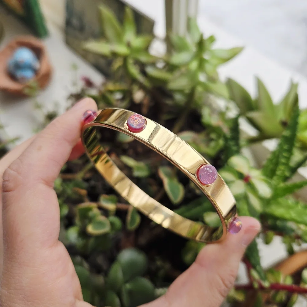 N/A vintage gold
