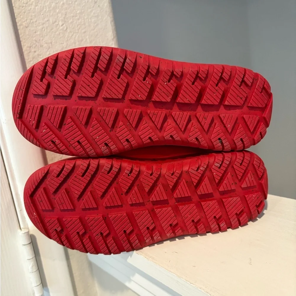 Adidas Disney questions leave below
