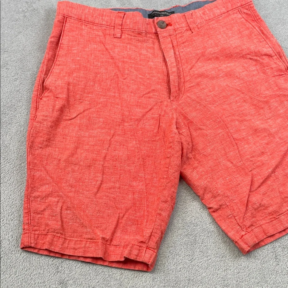 Banana Republic stylish bright